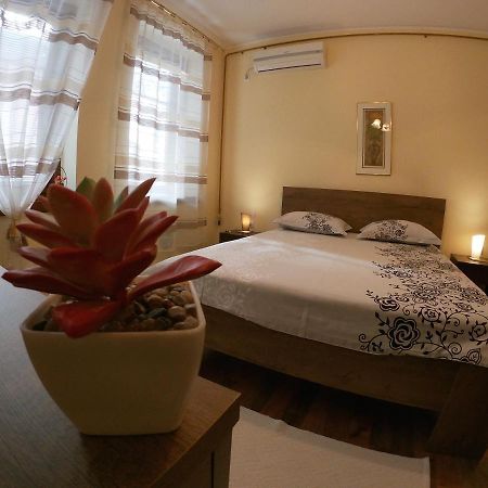Apartment Honey Free Parking Saraievo Exterior foto