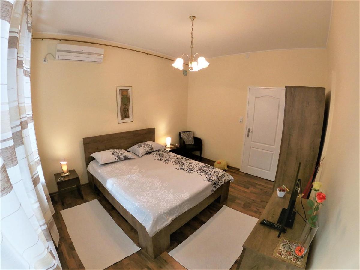 Apartment Honey Free Parking Saraievo Exterior foto
